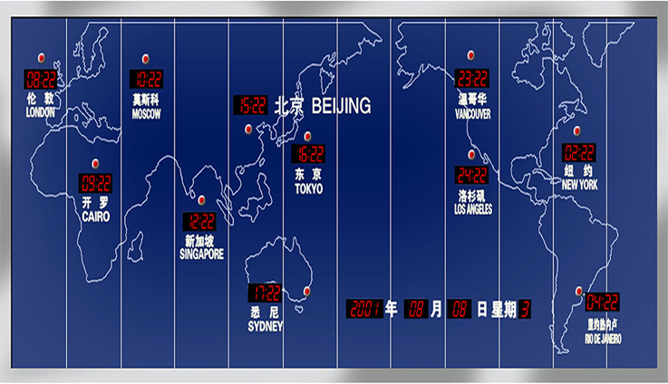 11個(gè)世界不同時(shí)區(qū)代表城市的時(shí)鐘，顯示在世界地圖上的墻面上，藍(lán)底間以經(jīng)線，白色數(shù)碼時(shí)鐘